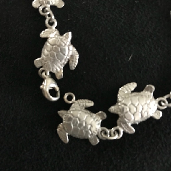 Sterling silver sea turtle bracelet - Picture 5 of 6